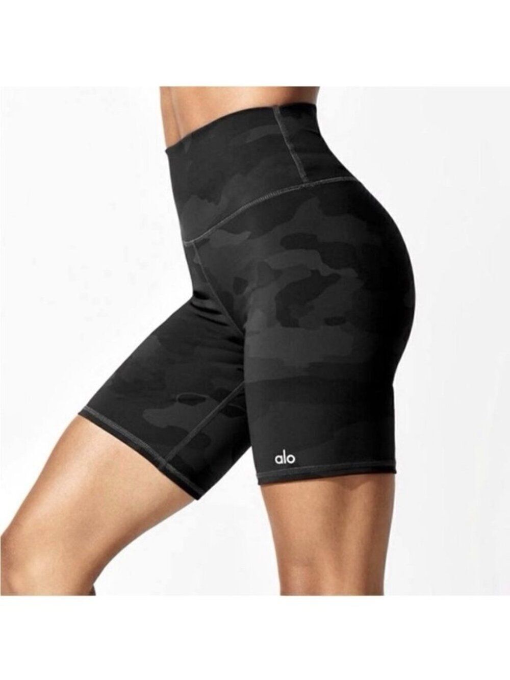 Alo Yoga Black Gray High Waist Vapor 8” Shorts Biker Camo Size XS